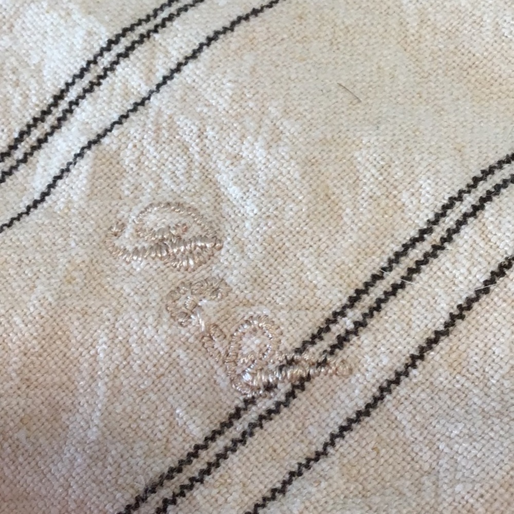 Porter & Ash Linen Blend Casual Cream Striped Shorts NWOT